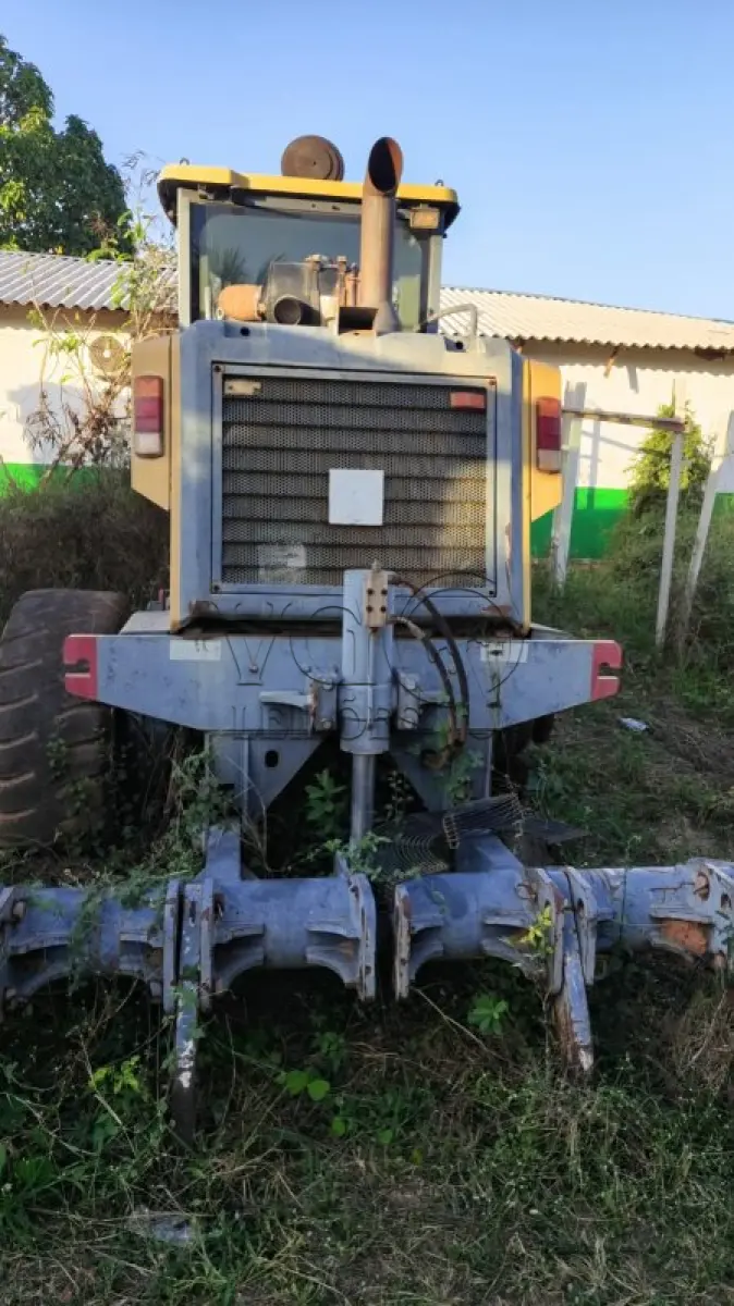 LOTE 003 - MOTONIVELADORA XCMG GR1803BR (RECUPERÁVEL)