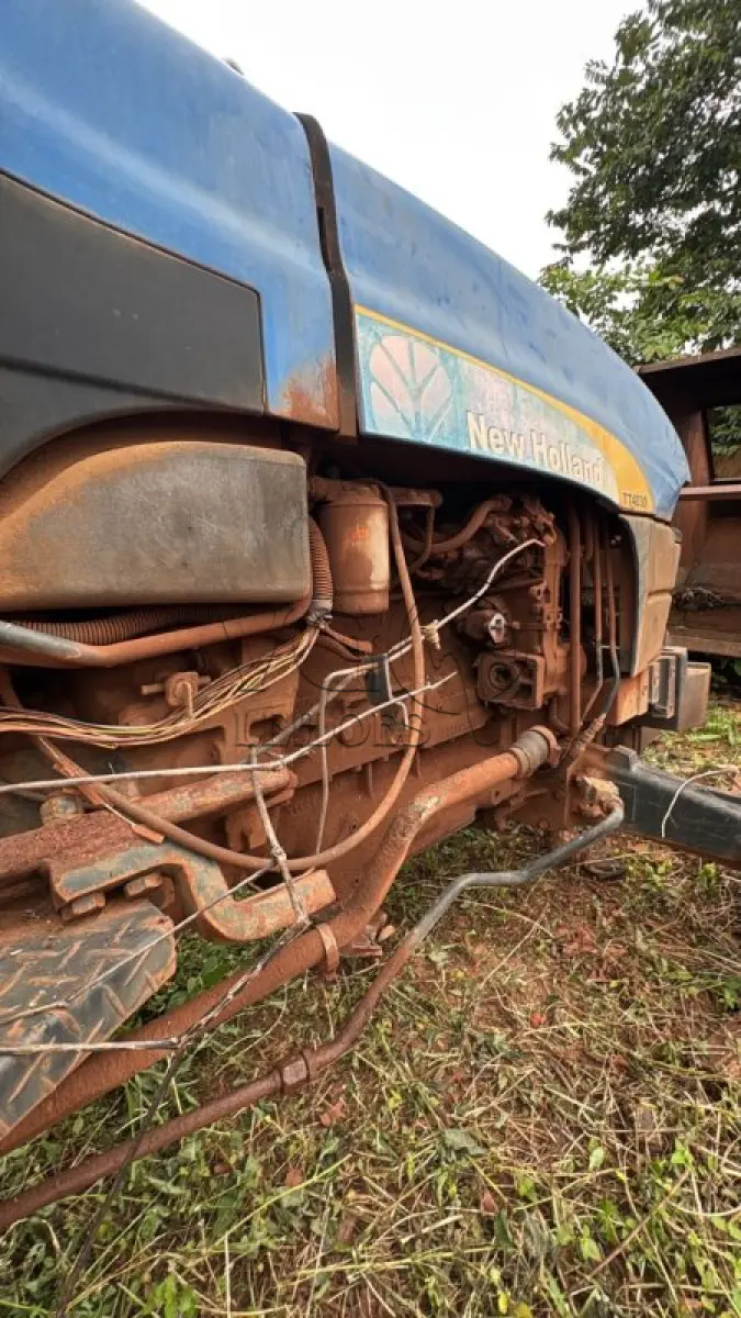 LOTE 009 - TRATO NEW HOLLAND TT 4030