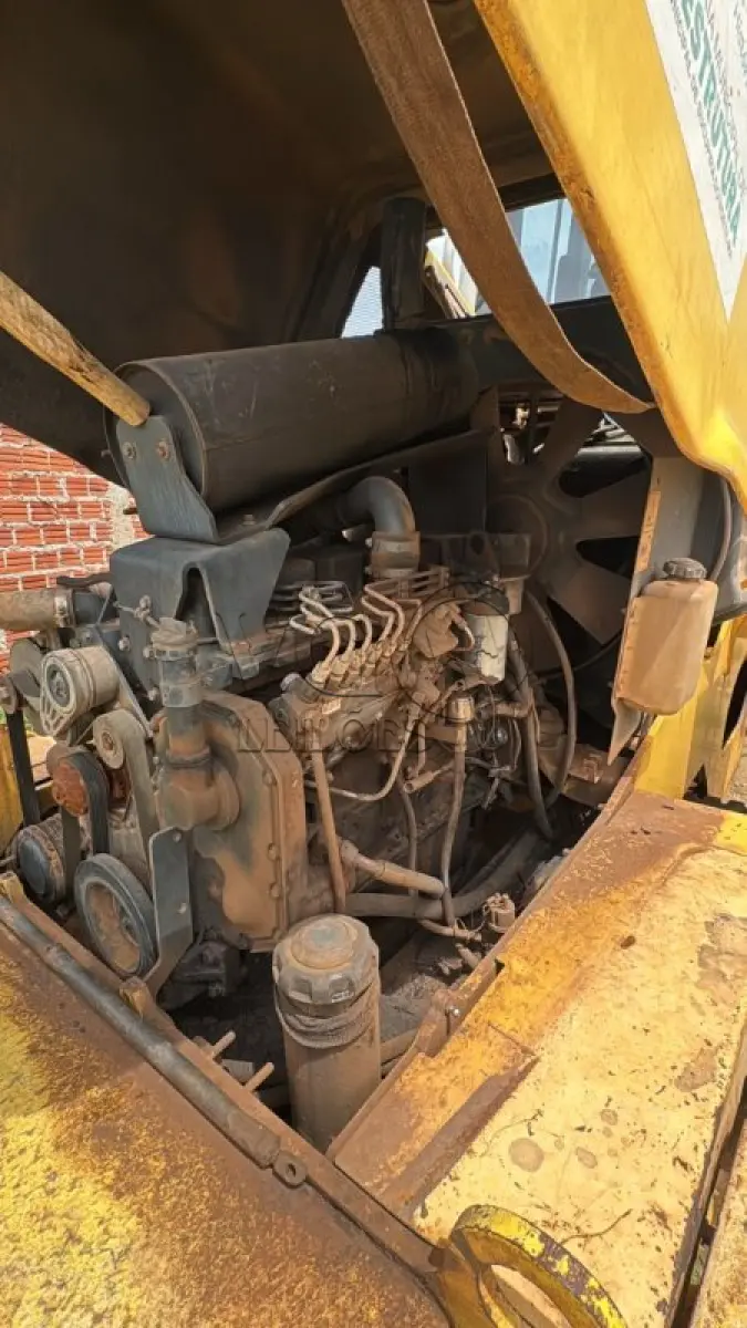 LOTE 007 - CARREGADEIRA NEW HOLLAND