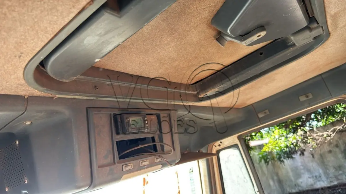 LOTE 004 - IVECO / TECTOR 260E28