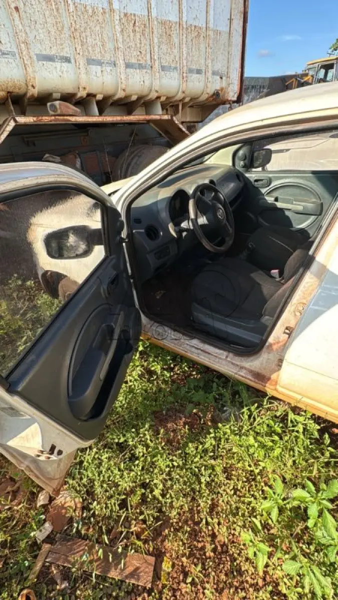 LOTE 003 - FIAT / UNO VIVACE 1.0; ANO/MODELO: 2012/2013