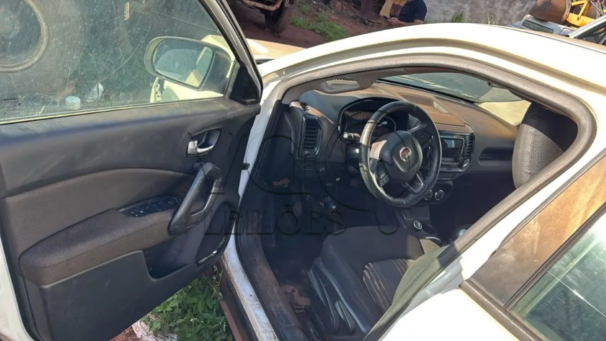 LOTE 005 - FIAT / TORO FREEDOM MT D4; ANO/MODELO: 2017/2018