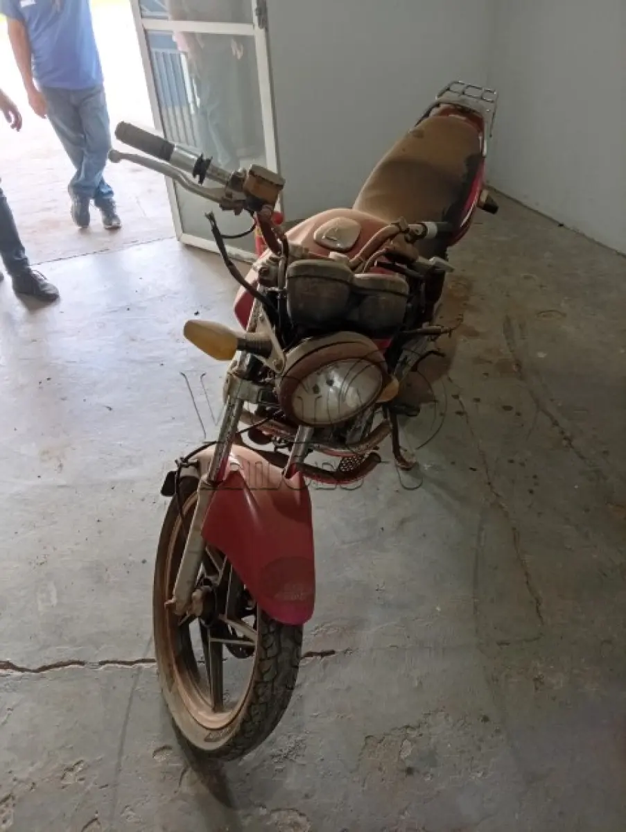 LOTE 023 - Suzuki Yes EN125