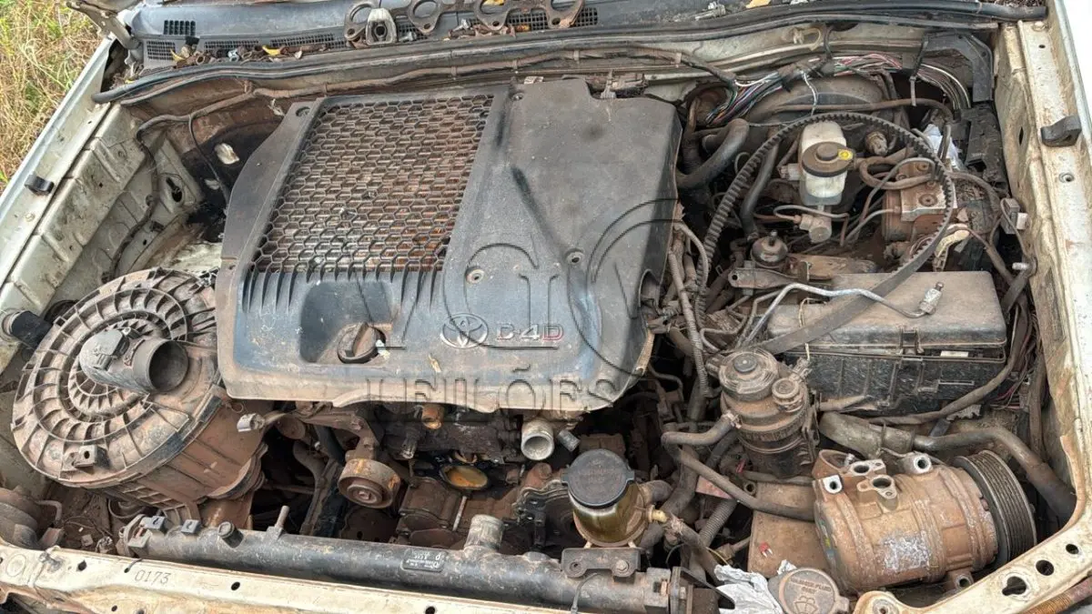 LOTE 005 - TOYOTA/HILUX RIBEIRAUTO AMB (RECUPERÁVEL)