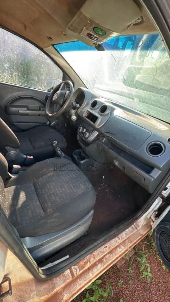 LOTE 003 - FIAT / UNO VIVACE 1.0; ANO/MODELO: 2012/2013