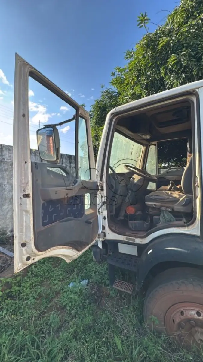 LOTE 004 - IVECO / TECTOR 260E28