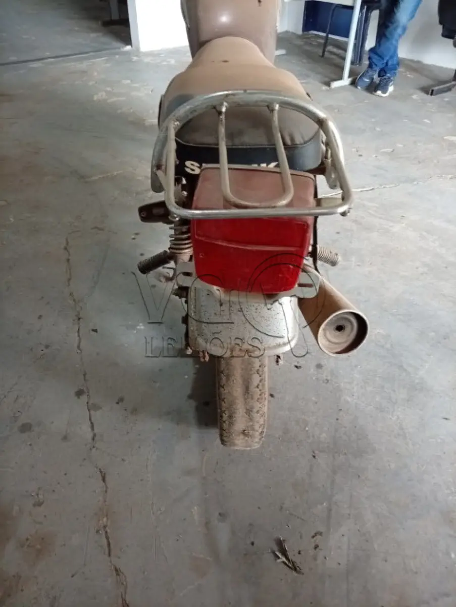 LOTE 026 - SUZUKI INTRUDER 125