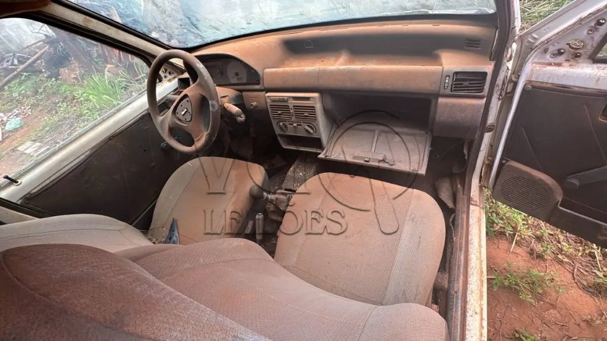 LOTE 008 - FIAT / FIORINO AMBULANCIA