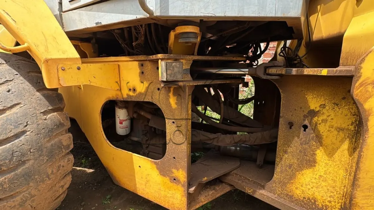 LOTE 007 - CARREGADEIRA NEW HOLLAND