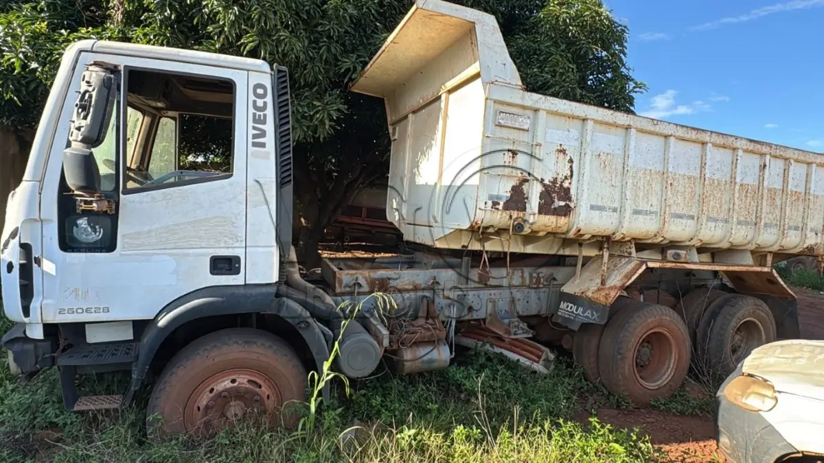 LOTE 004 - IVECO / TECTOR 260E28