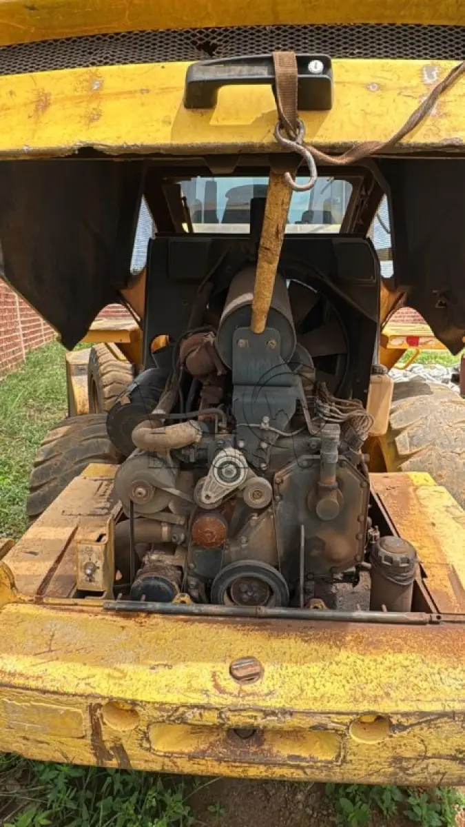 LOTE 007 - CARREGADEIRA NEW HOLLAND