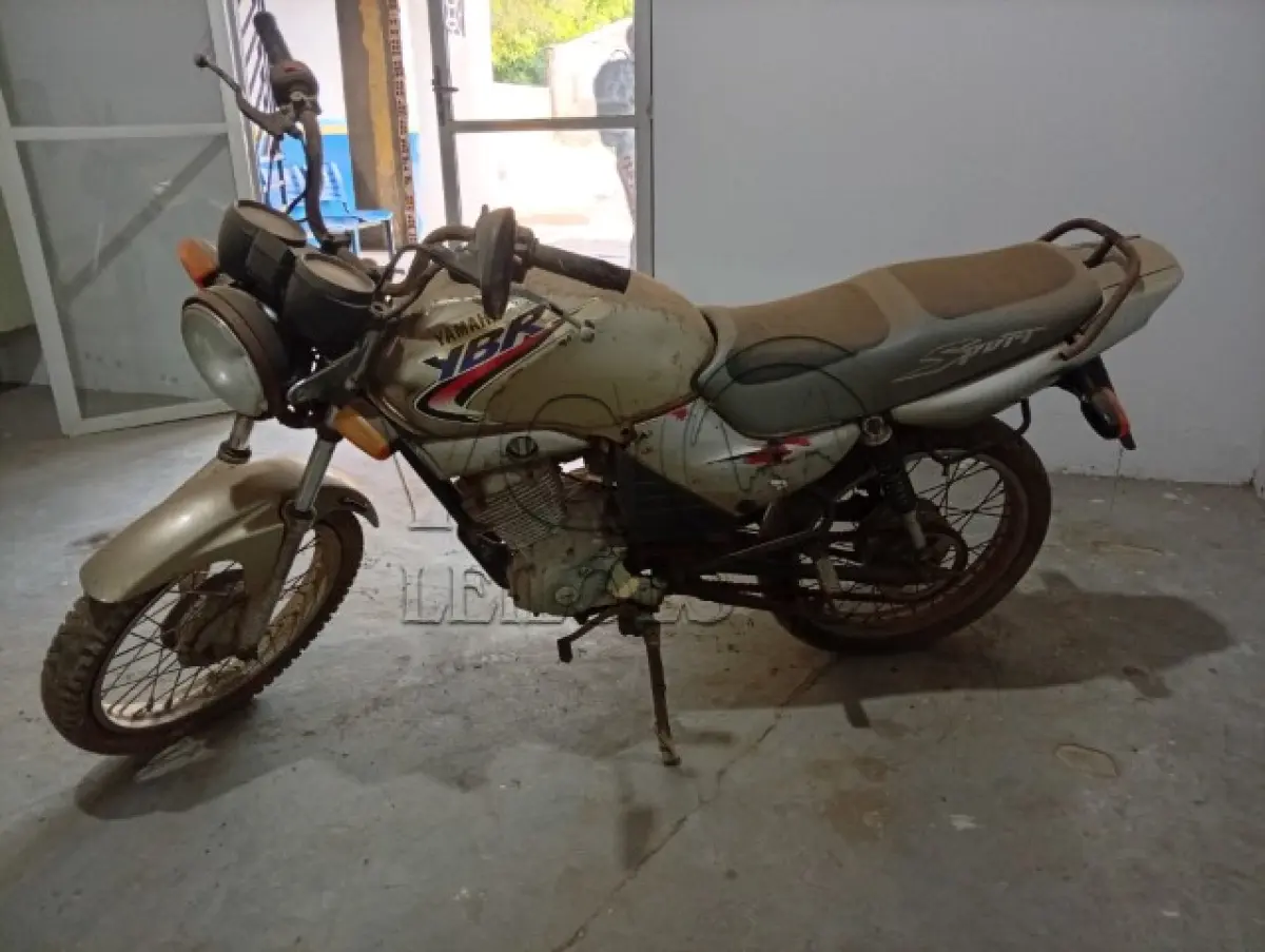 LOTE 017 - Yamaha YBR 125 Factor