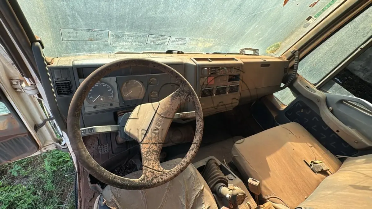 LOTE 004 - IVECO / TECTOR 260E28