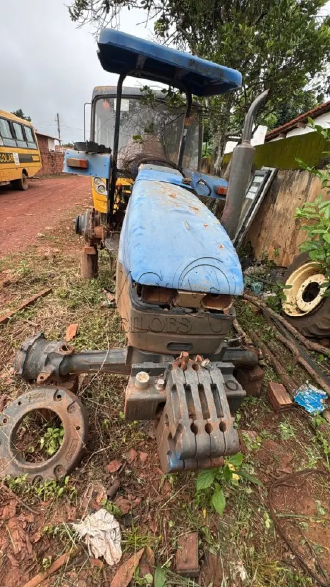 LOTE 009 - TRATO NEW HOLLAND TT 4030