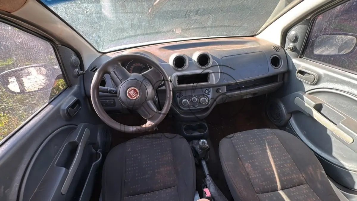 LOTE 003 - FIAT / UNO VIVACE 1.0; ANO/MODELO: 2012/2013