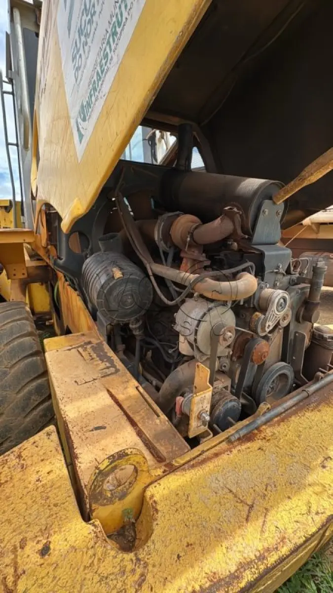 LOTE 007 - CARREGADEIRA NEW HOLLAND