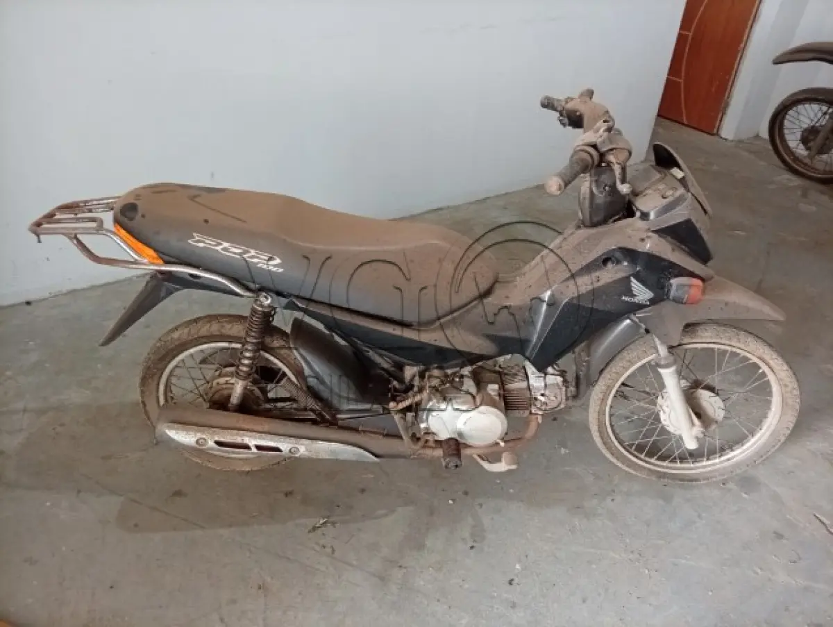 LOTE 028 - HONDA POP 100