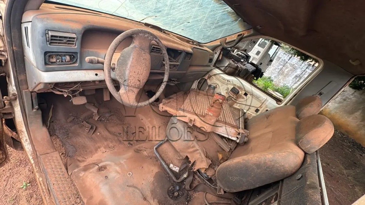 LOTE 002 - FORD / F350 G; ANO/MODELO: 2002/2003