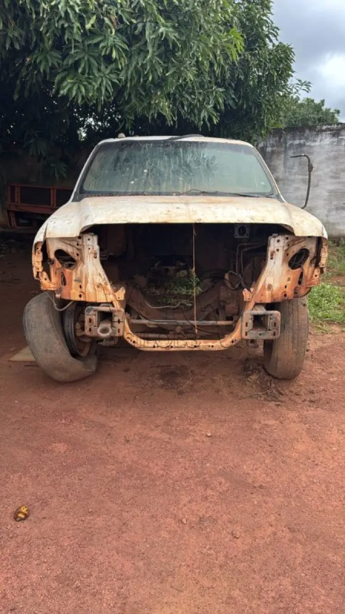 LOTE 002 - FORD / F350 G; ANO/MODELO: 2002/2003