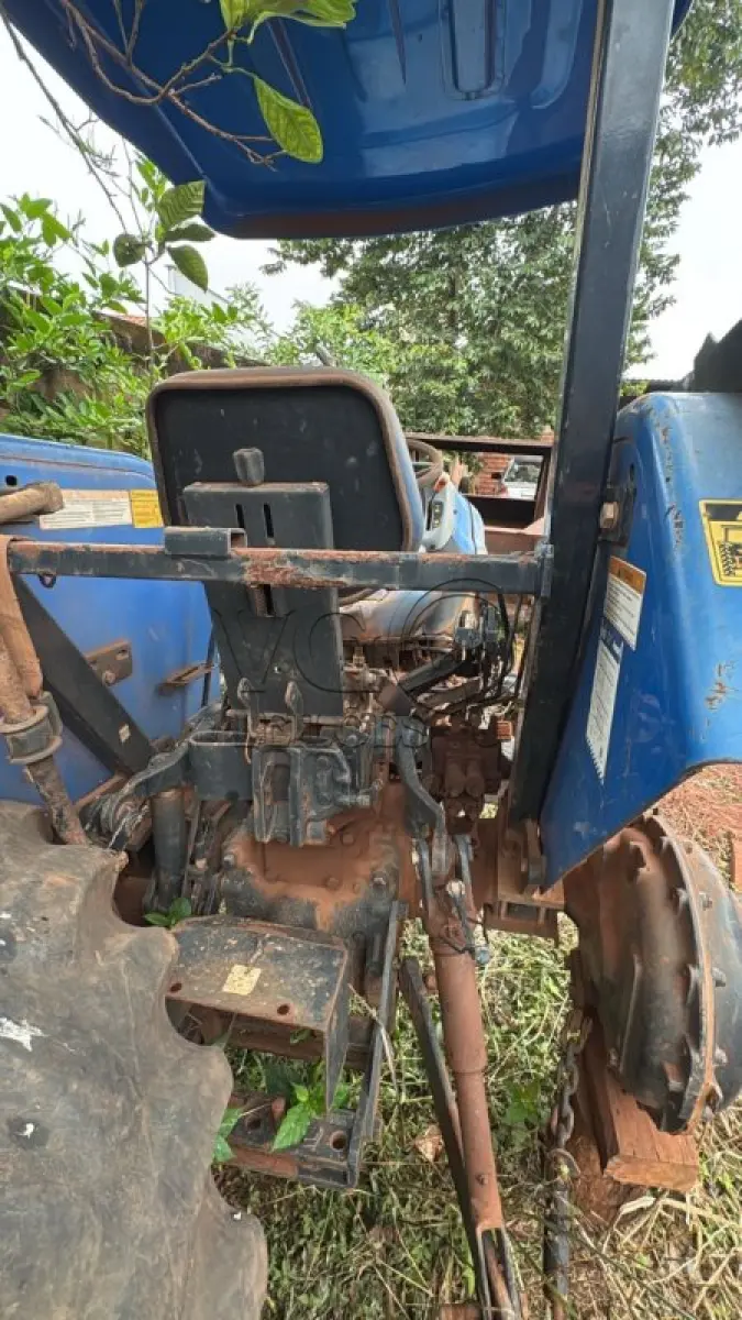 LOTE 009 - TRATO NEW HOLLAND TT 4030