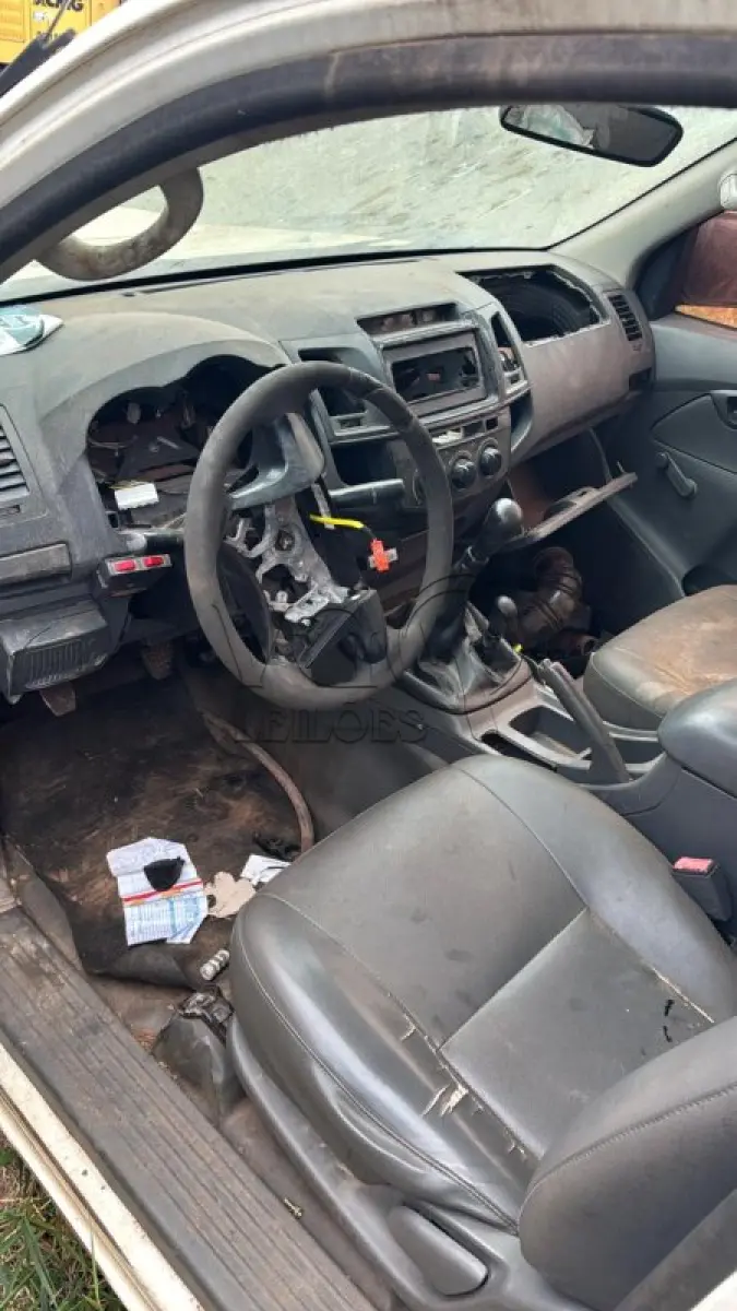 LOTE 005 - TOYOTA/HILUX RIBEIRAUTO AMB (RECUPERÁVEL)