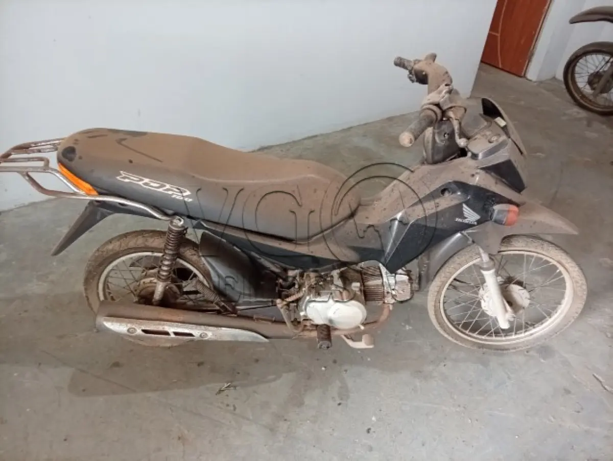 LOTE 028 - HONDA POP 100
