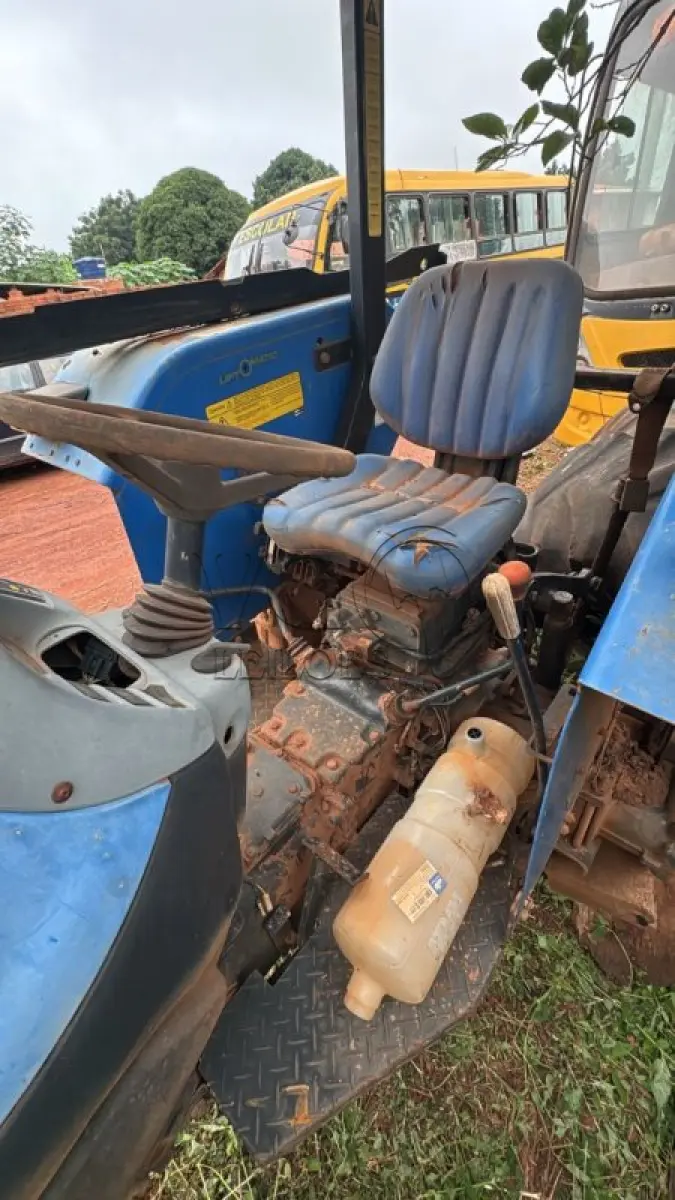 LOTE 009 - TRATO NEW HOLLAND TT 4030