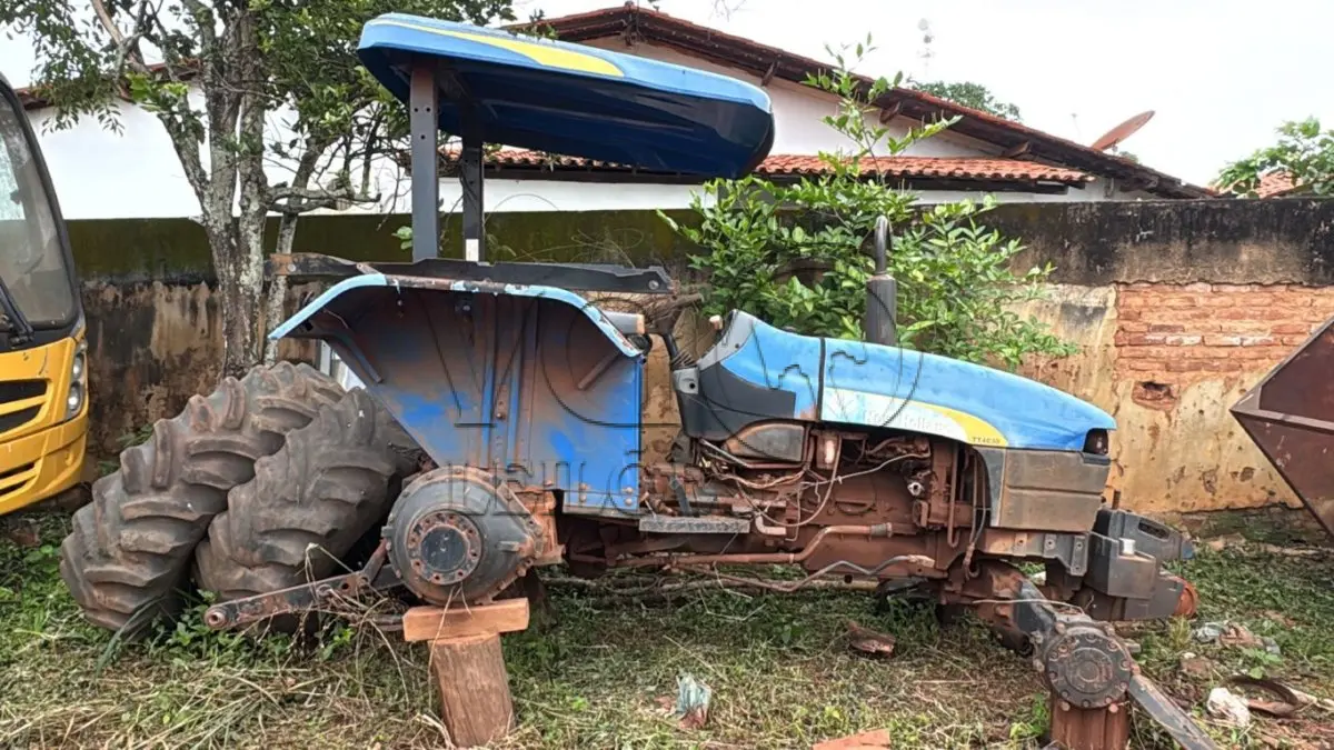 LOTE 009 - TRATO NEW HOLLAND TT 4030