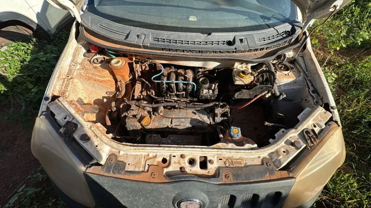 LOTE 003 - FIAT / UNO VIVACE 1.0; ANO/MODELO: 2012/2013
