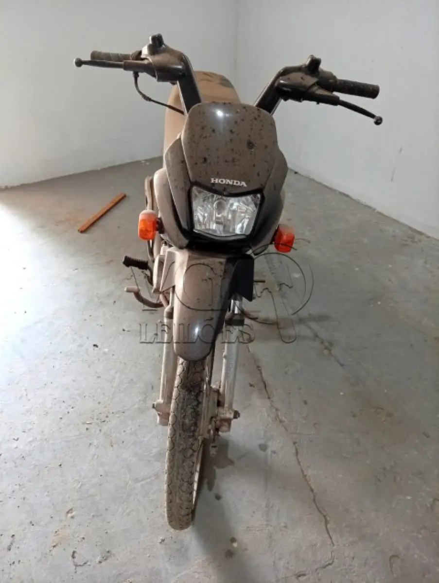 LOTE 028 - HONDA POP 100