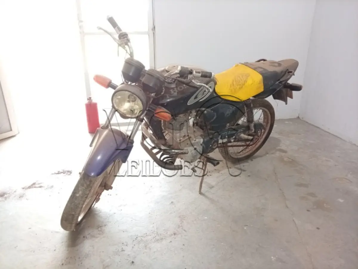 LOTE 011 - HONDA CG