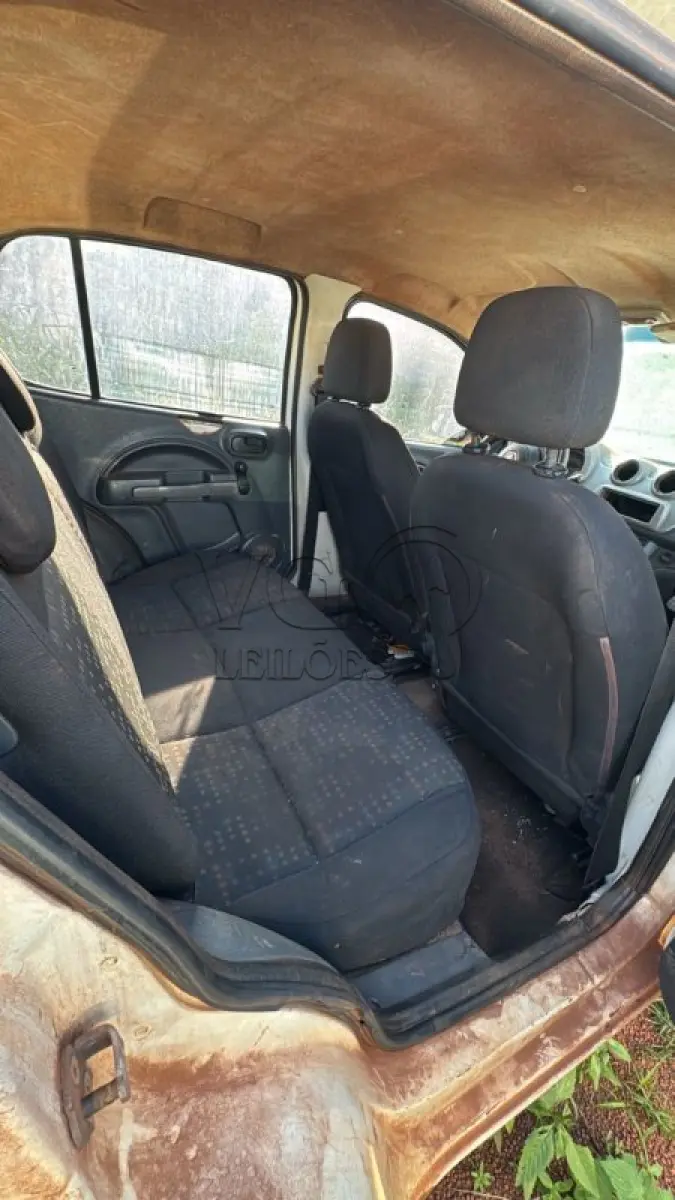 LOTE 003 - FIAT / UNO VIVACE 1.0; ANO/MODELO: 2012/2013
