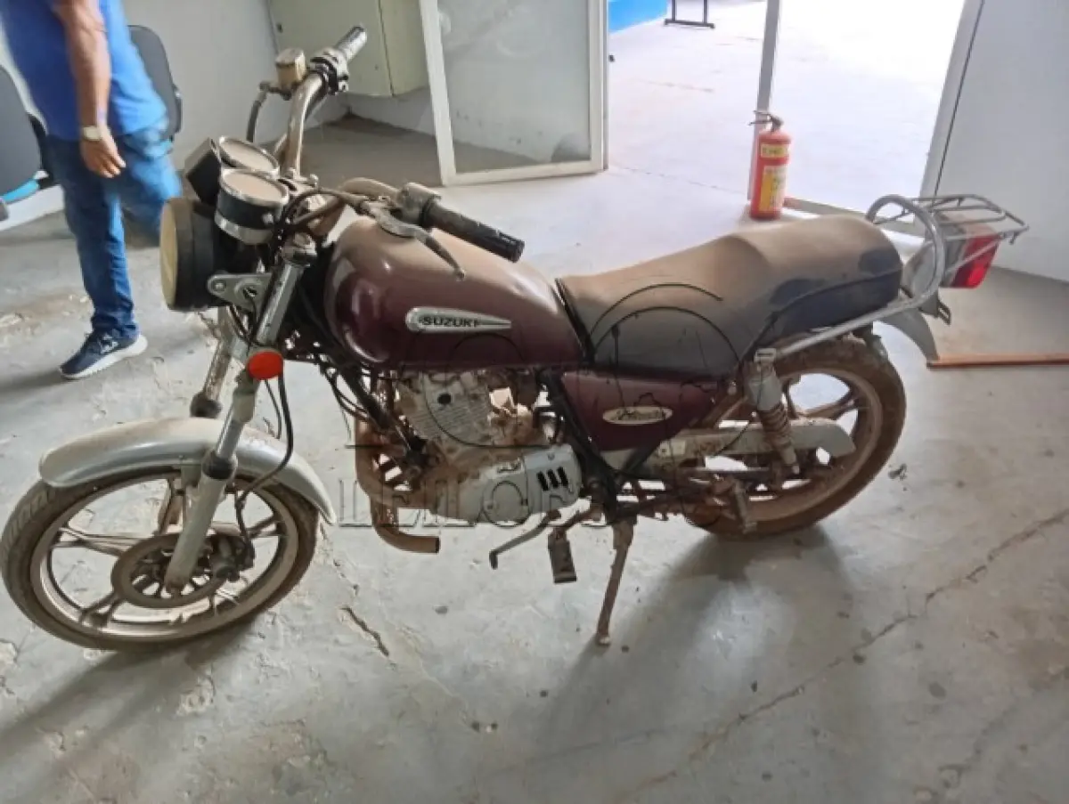 LOTE 026 - SUZUKI INTRUDER 125