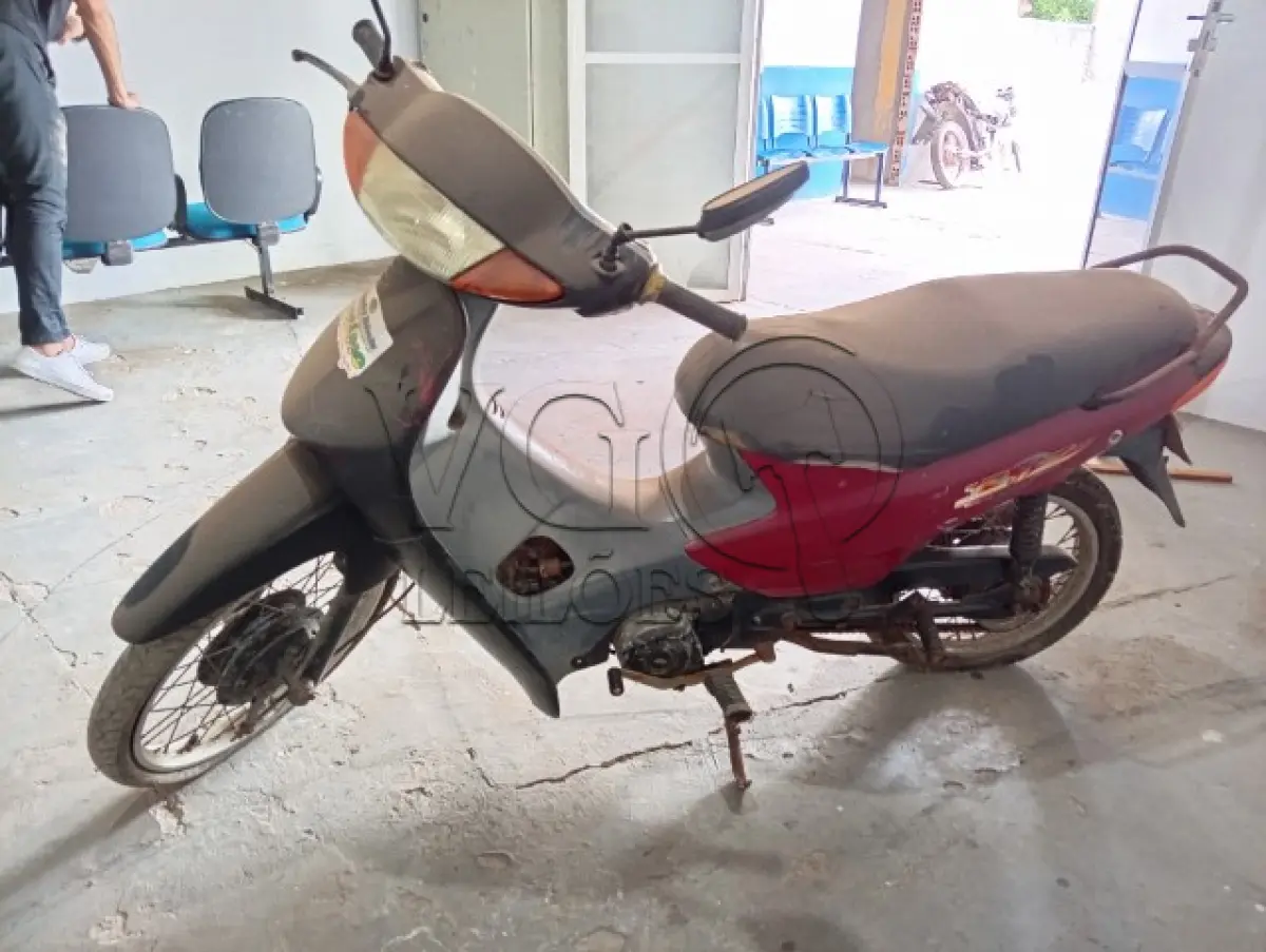 LOTE 024 - HONDA BIZ 100