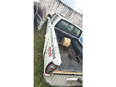 LOTE 012 - NISSAN/FRONTIER 4x4 XE CD 2006
