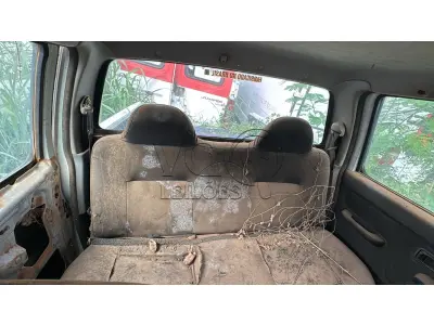 LOTE 018 - NISSAN/FRONTIER 4X4 XE 2006