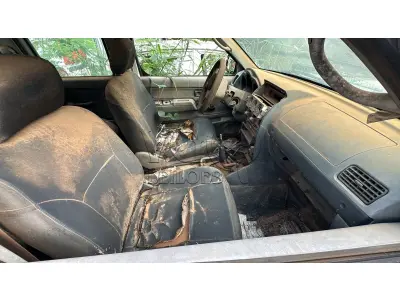 LOTE 018 - NISSAN/FRONTIER 4X4 XE 2006